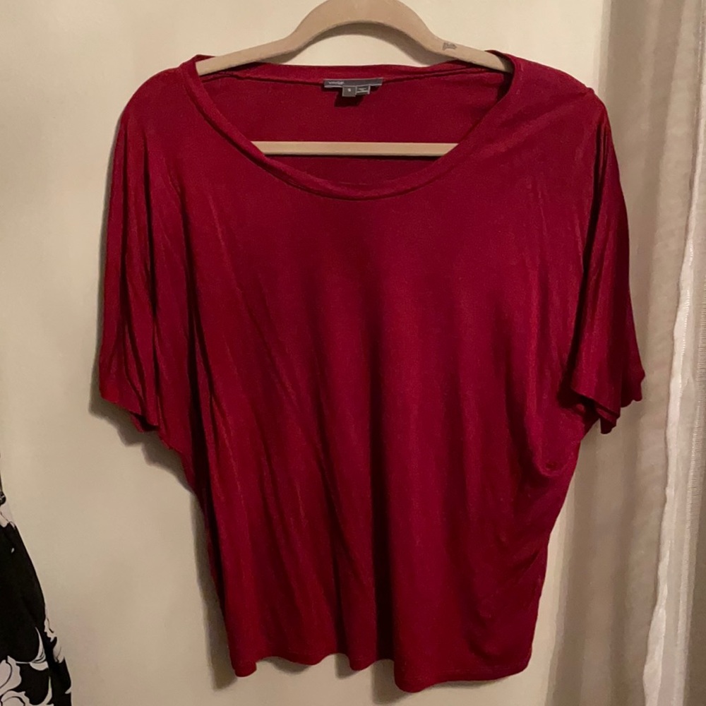 Vince red T-shirt